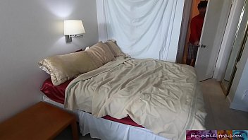 Stepmom Shares Bed With Horny Stepson And Gets Fucked