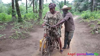 Some Where In Africa The Yoruba House Wife BBW Caught Fucking By The Village Palm Wine Tapper On Her Way To Market He Convince Her Because Of His Palm